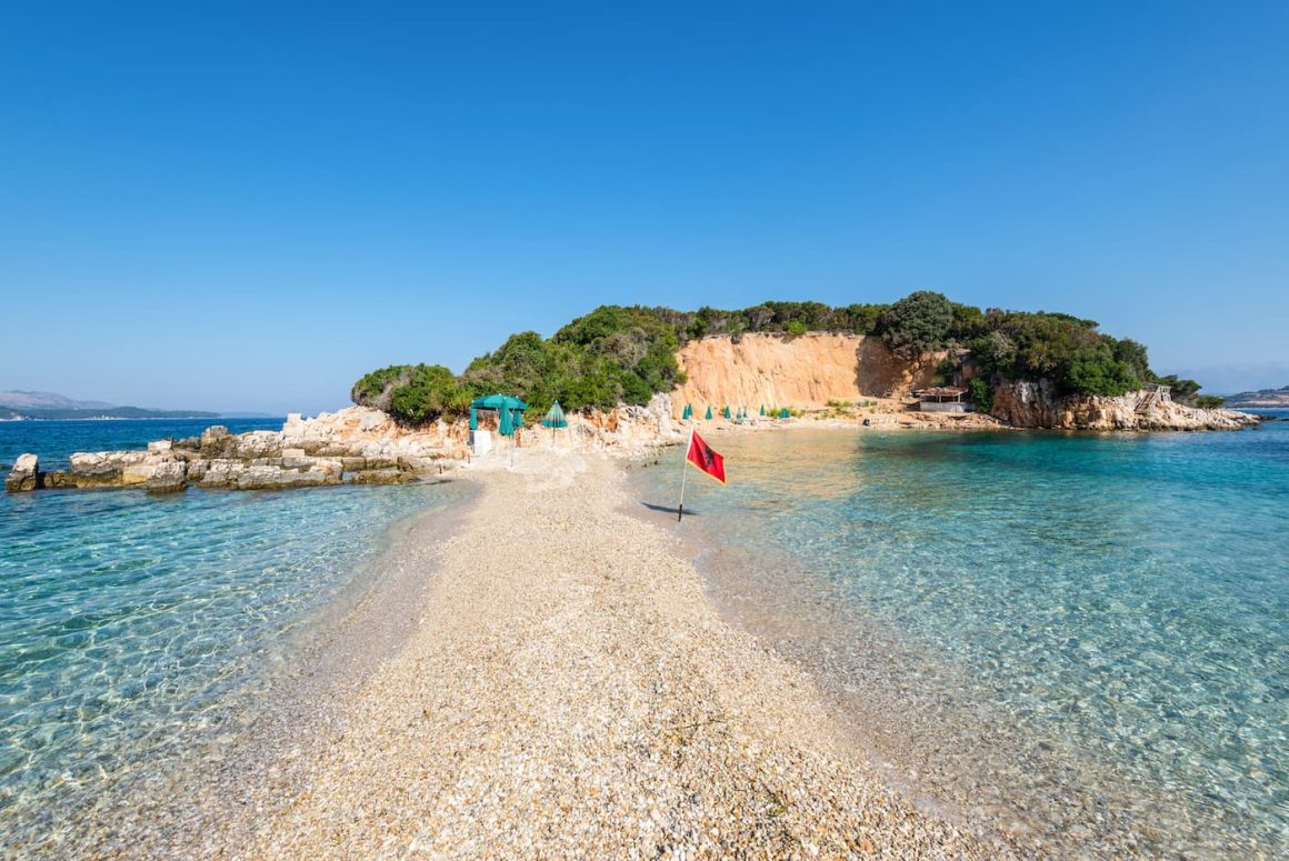Scopri cos'è il turismo dentale, perché è sempre più richiesto e perché l’Albania è tra le destinazioni migliori per cure dentistiche.